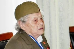 Губернатор поздравил со 100-летием легендарную защитницу Воронежа