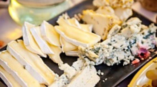 Роспотребнадзор нашел в Воронеже ангары с 15 тоннами подозрительных продуктов