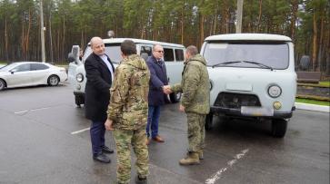 Из Павловского района бойцам СВО передали 2 автомобиля УАЗ