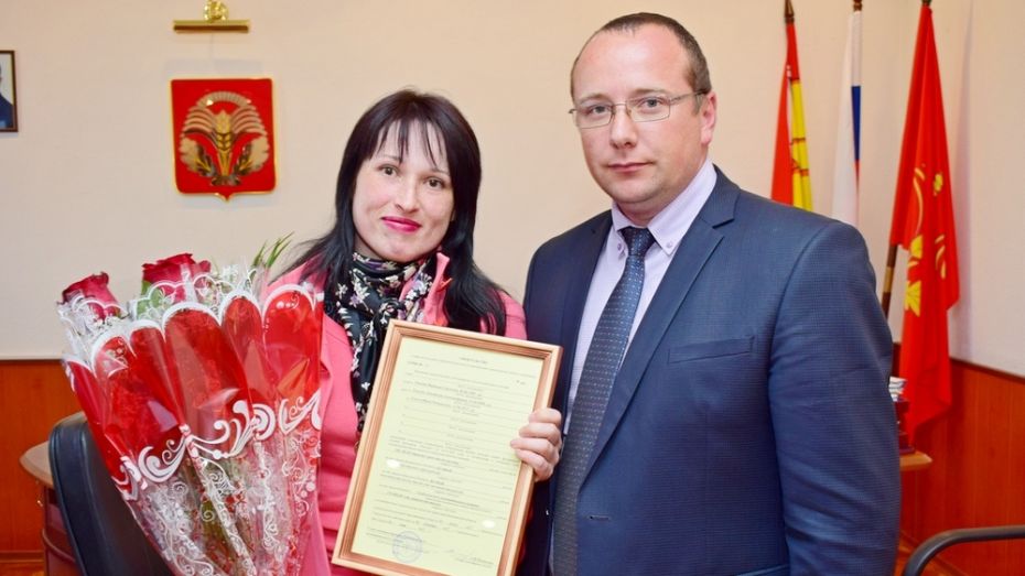 В Грибановском районе 7 молодых семей получили сертификаты на приобретение жилья