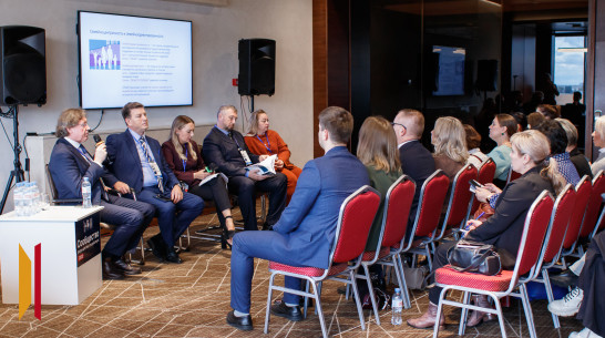 На форуме «Сообщество» в Воронеже обсудили практики формирования традиционных семейных ценностей