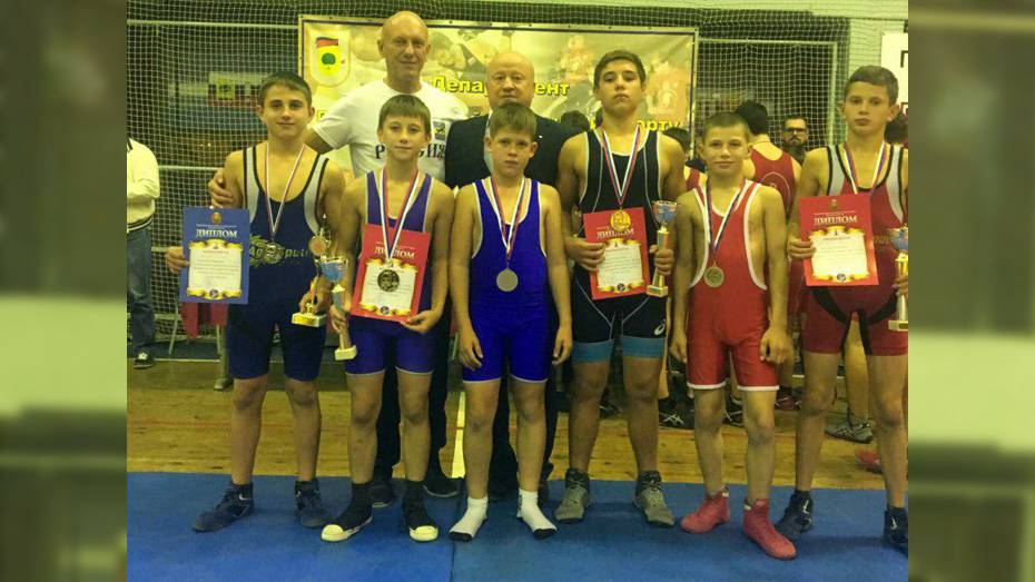 Богучарцы выиграли 3 «золота» на всероссийском турнире по греко-римской борьбе