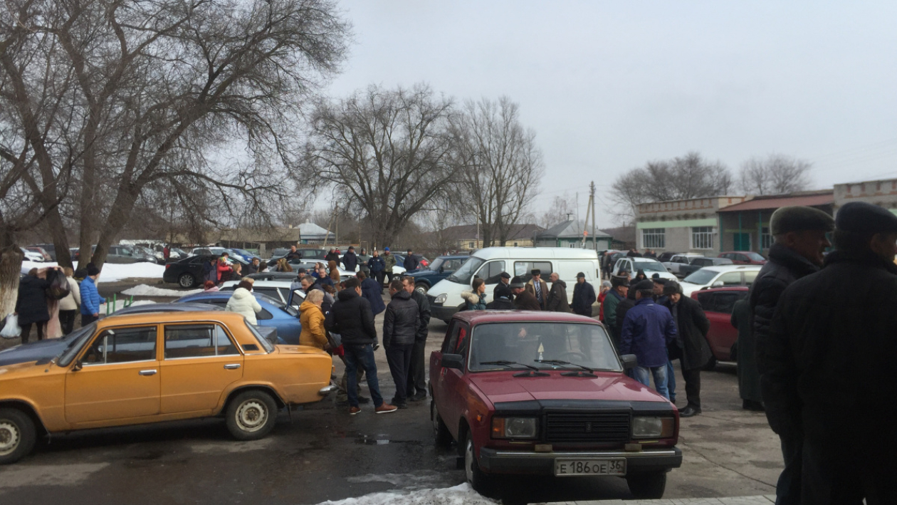 Погода село гороховка. Гороховское поселении. Гороховка Верхнемамонский район авария. Авария в Гороховке Верхнемамонского района Воронежской области. Выпускной 2022 в Гороховке Верхнемамонского района.