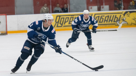 Воронежский «Буран» обыграл тульский АКМ со счетом 3:2