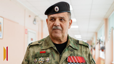 Ветеран боевых действий в горячих точках и СВО Александр Воронцов поздравил воронежских школьников с 1 сентября