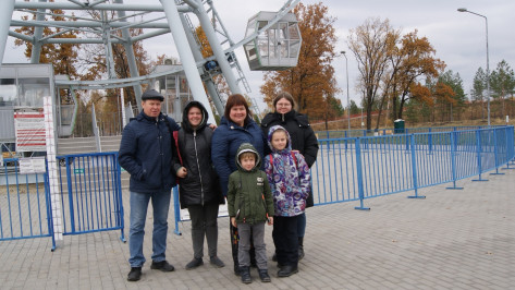 «Море впечатлений!» Воронежская многодетная семья по приглашению губернатора побывала на экскурсии в Бобровском районе