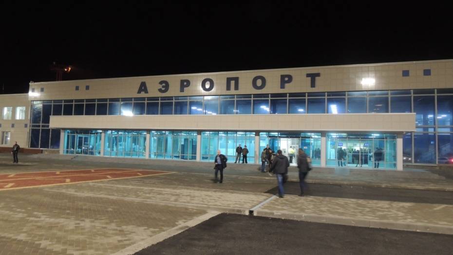 Московский снегопад повлиял на работу воронежского аэропорта