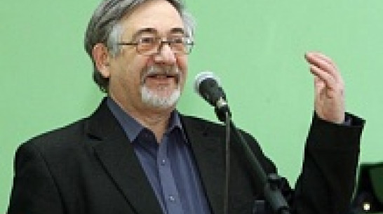 В Воронеже диктант для журналистов проведет профессор Стернин