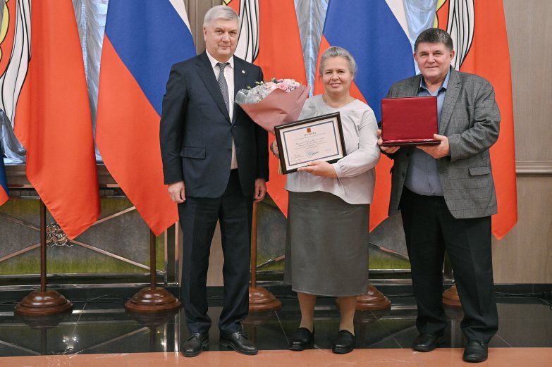 Награждение ко Дню материа