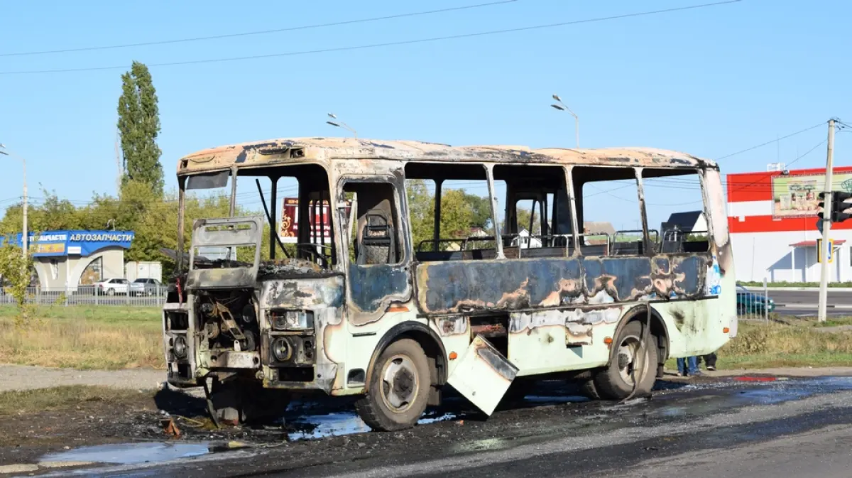 В Борисоглебске на дороге сгорел автобус ПАЗ