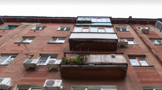 Труп 73-летней пенсионерки нашли в загоревшейся квартире в доме на Кольцовской в Воронеже