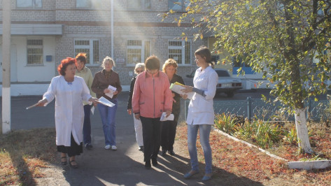 Жители Петропавловского района сходили на «Прогулку с доктором»