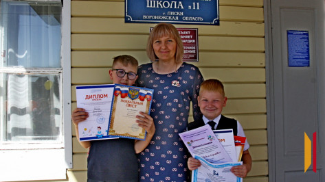 Лискинский школьник готовит печенье для бойцов СВО