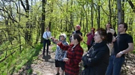 Воронежские общественники показали инвалидам древний город 