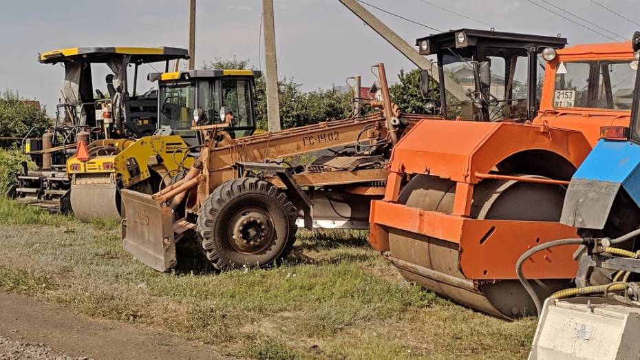 В таловском поселке Участок №26 заасфальтировали участок улицы Ленина