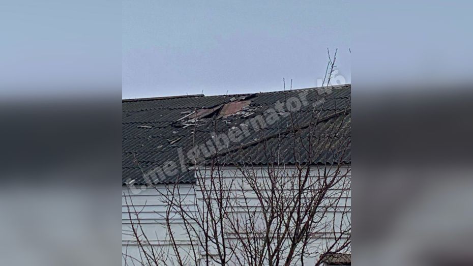 В Курской области взрывное устройство упало на крышу сельского ДК