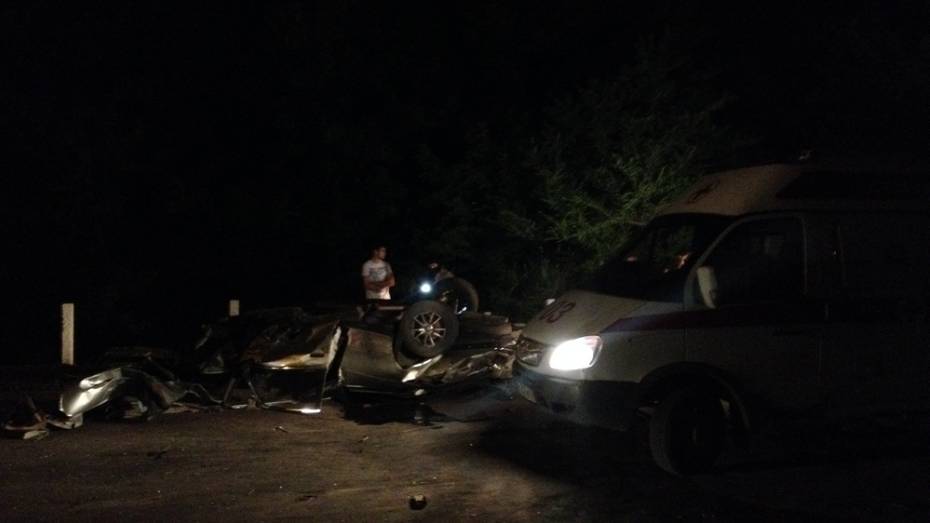 В Острогожске в ДТП пострадали водитель и пассажир иномарки