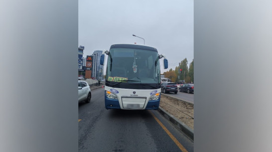 В Воронеже автобус с табличкой «дети» насмерть сбил велосипедиста