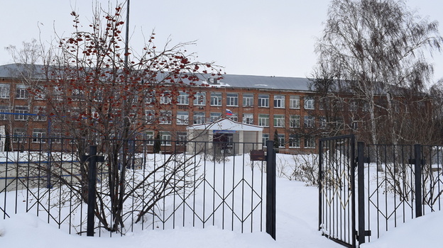 В Грибановке на дистант отправили самую многочисленную школу района