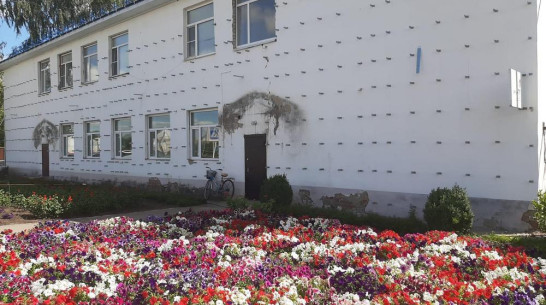 В лискинском селе Средний Икорец на ремонт фасада администрации направили 5 млн рублей