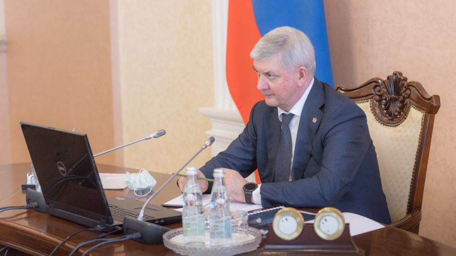 Воронежский губернатор: «Контроль над коммунальщиками нужно ужесточить»