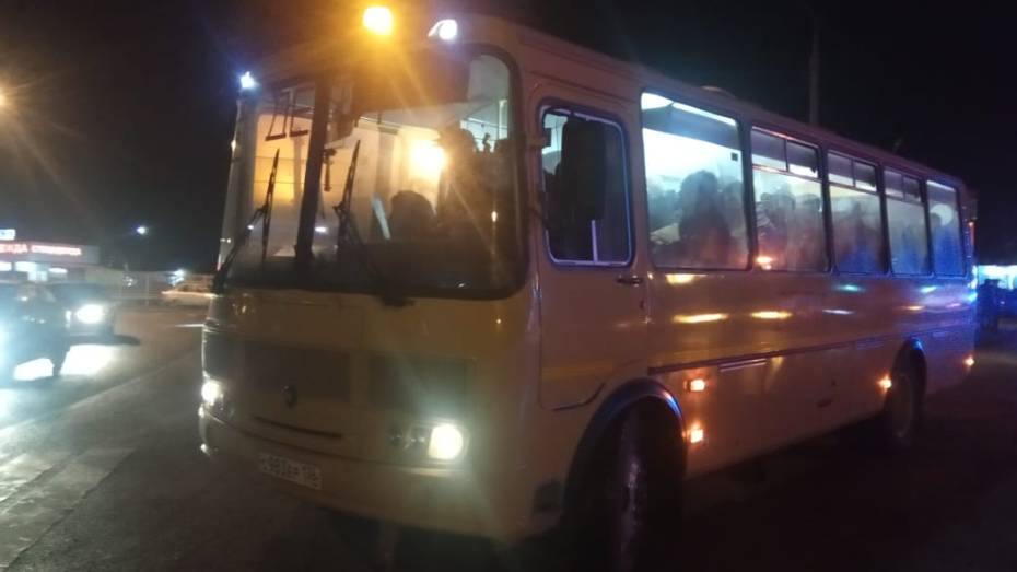 Под Воронежем пункты временного размещения примут 37 пассажиров попавшего в ДТП автобуса