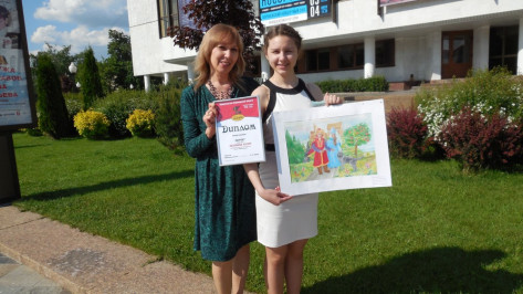 Две бобровские школьницы победили на конкурсе «Старая, старая сказка» 