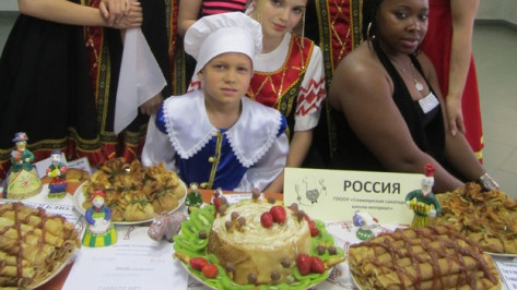 Девчонки из семилукского интерната заняли второе место в международном кулинарном конкурсе 