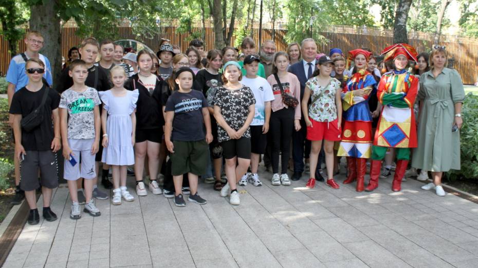 При поддержке депутатов гордумы Воронеж посетили дети из ЛНР