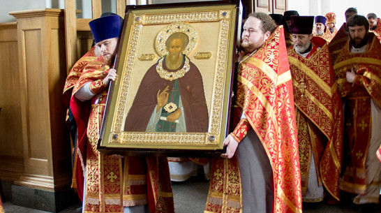 В Благовещенский собор Воронежа сегодня доставили чтимую икону Сергия Радонежского
