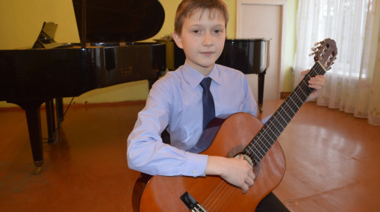 Новоусманский школьник победил в областном музыкальном конкурсе