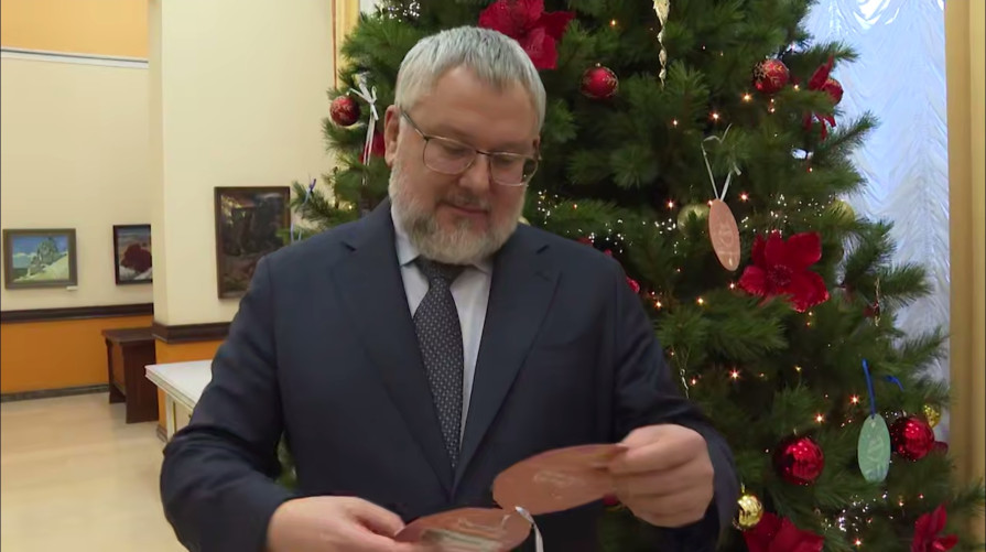 Заместитель председателя правительства Воронежской области Олег Мосолов исполнил мечты трех детей