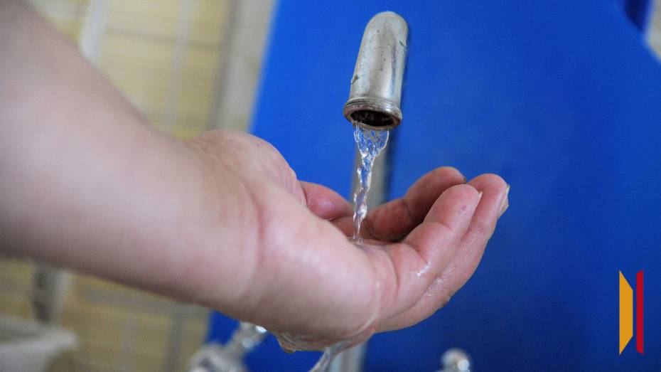 Воду на 6 часов отключат на двух улицах в Воронеже