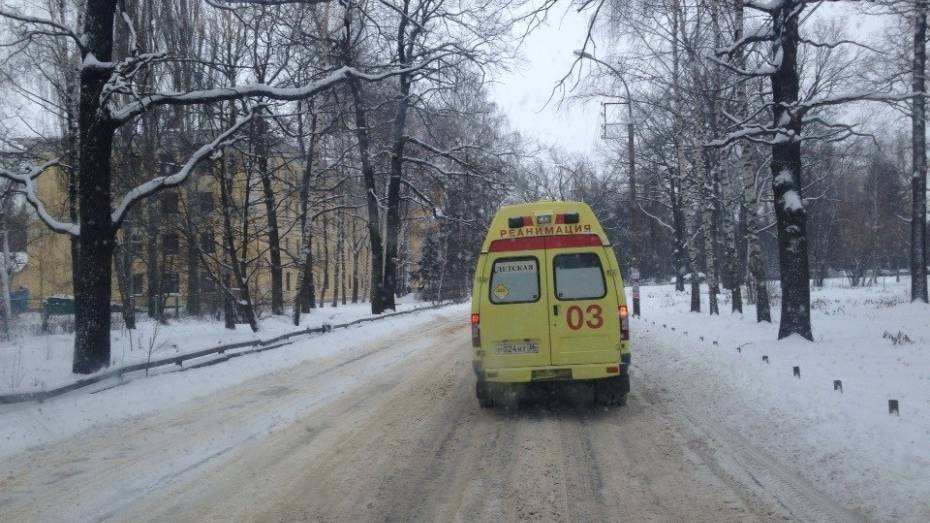 В Воронеже в ДТП пострадала 15-летняя пассажирка микроавтобуса