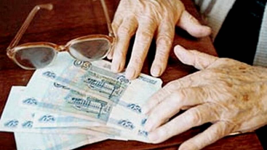 В Калаче 82-летняя пенсионерка отдала 50 тысяч рублей, чтобы «выручить внука из беды»