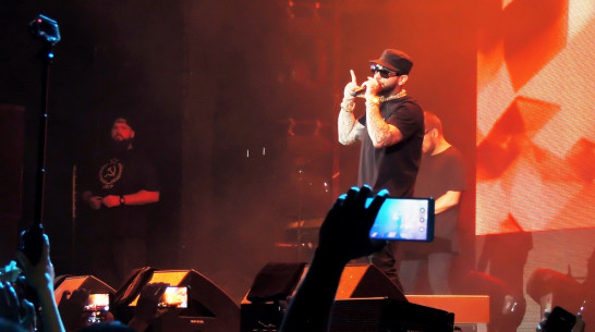 Воронежские поклонницы подарили рэперу Тимати маринованные яйца