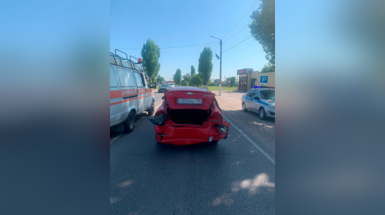 Три человека пострадали в ДТП с ВАЗом и Chevrolet Aveo под Воронежем