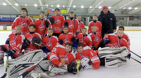 Юные бутурлиновские хоккеисты взяли «бронзу» на открытом турнире в Тамбовской области