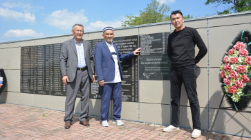 Поклонились герою. Внуки участника ВОВ из Казахстана побывали на месте гибели деда в Воронежской области