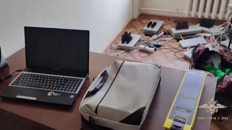 В Воронеже обнаружили узел связи телефонных мошенников