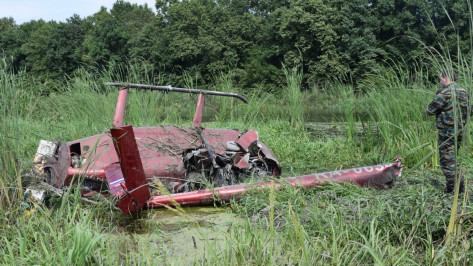 Следователи начали проверку по факту жесткой посадки вертолета под Воронежем