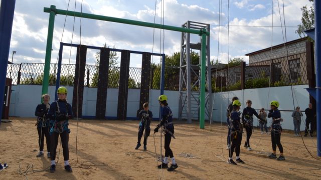 Учебно-тренировочный полигон для спортивного туризма открыли в Павловске