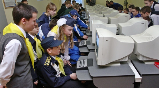 В Воронеже школьники соревновались в знании правил дорожного движения