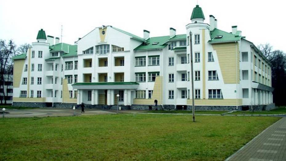 В санатории имени Дзержинского во время прогулки погиб 54-летний мужчина