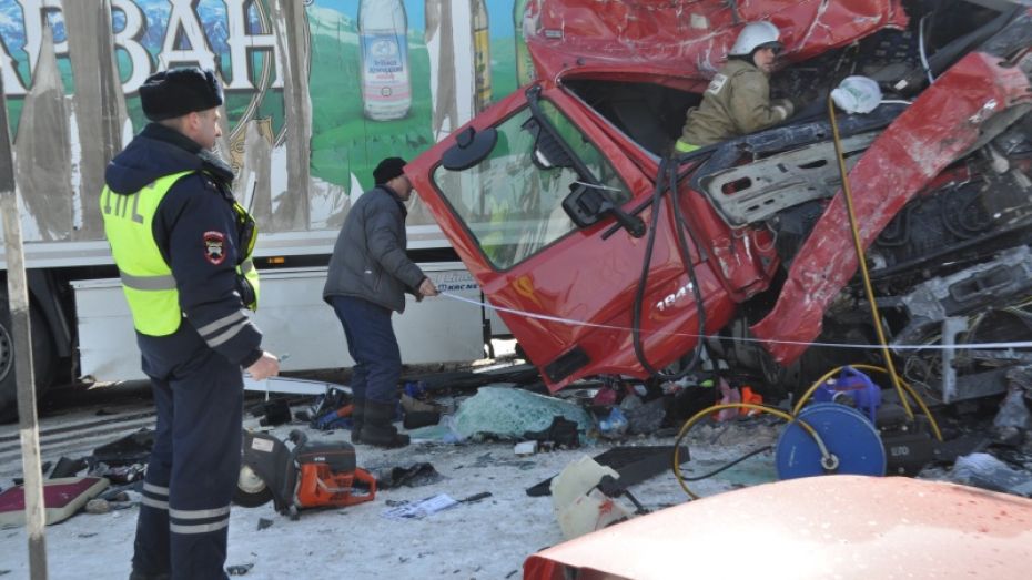Медики рассказали о состоянии пострадавших в ДТП с автобусом в Воронежской области