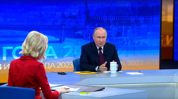 Владимир Путин напомнил об увеличении МРОТ с 2024 года на 18,5 процента