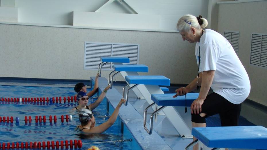 Хохольские спортсмены завоевали 12 медалей кубка области по плаванию