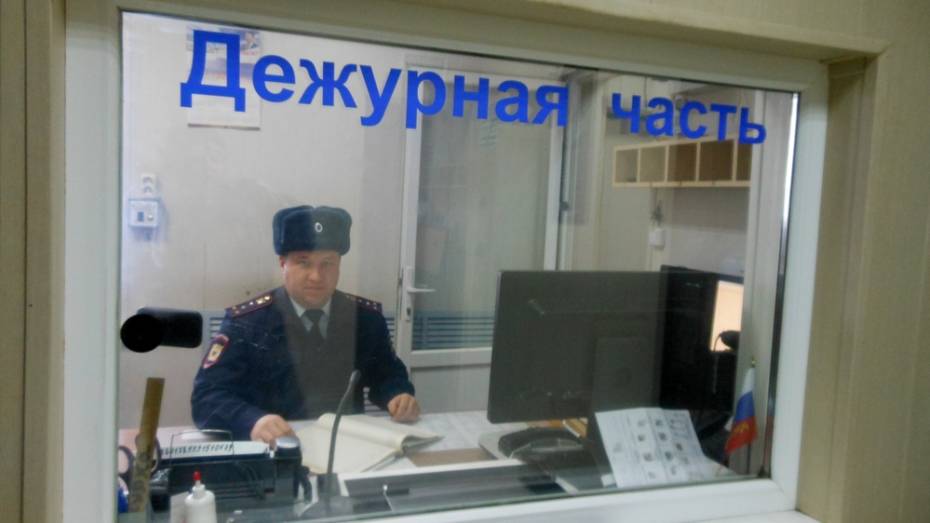 Житель Каменского района ответит в суде за взятку ольховатскому автоинспектору