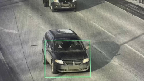 В Воронежской области водитель Dodge оплатила 43 штрафа прямо на месте задержания