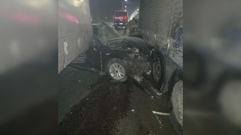В Воронежской области на трассе погиб 40-летний водитель Toyota Camry
